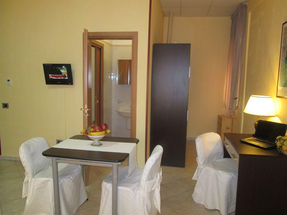Residenza Partenopea Naples Luaran gambar